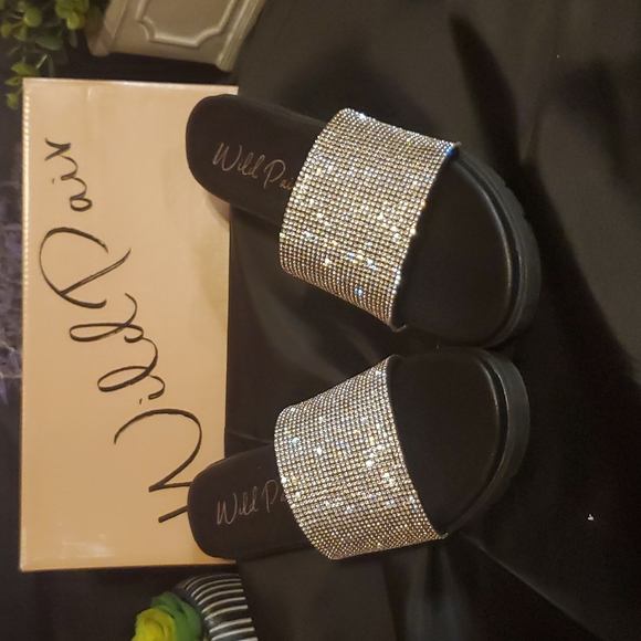 Wild Pair Shoes - Wild Pair Safirah Flat Sandals Black Bling